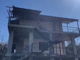 İLEMİN'DE SATILIK  ARSA İÇERİSİNDE 3 KATLI İNŞAAT 