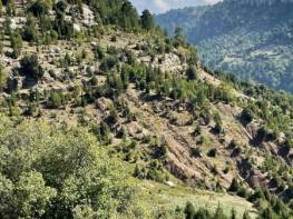 SIRAÇ'TA MUHTEŞEM MANZARASIYLA  SATILIK TARLA